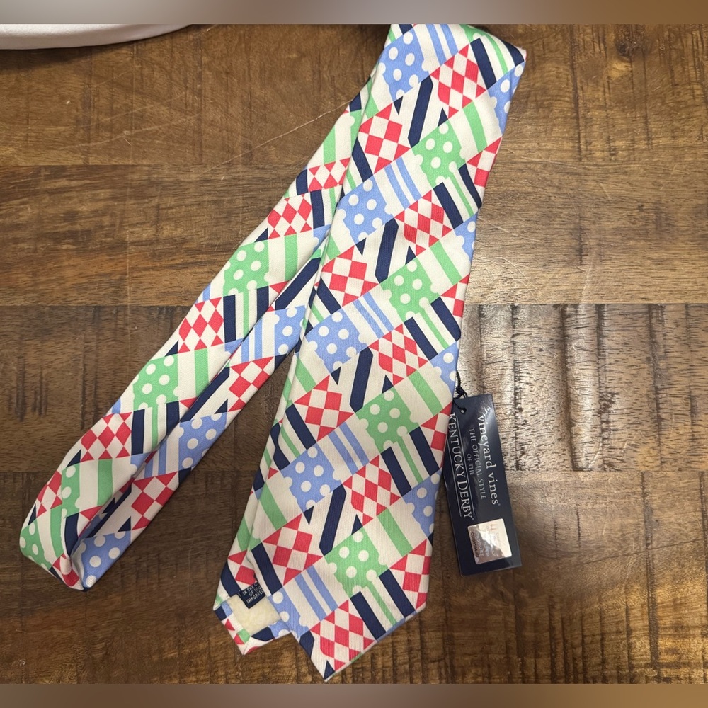 NWT vineyard vines men’s silk Kentucky derby tie